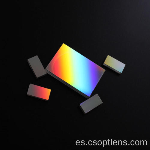 Rejillas holográficas con cóncavas reflectantes